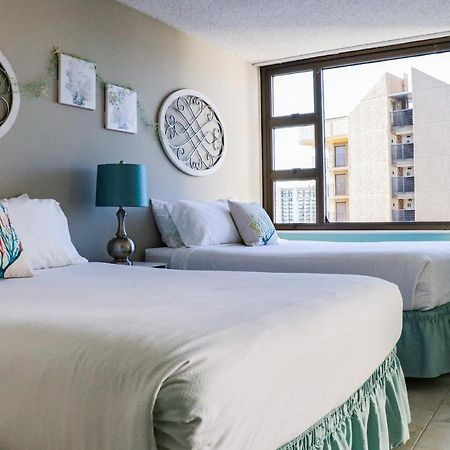 The Makai Suite At The Waikiki Banyan ホノルル エクステリア 写真