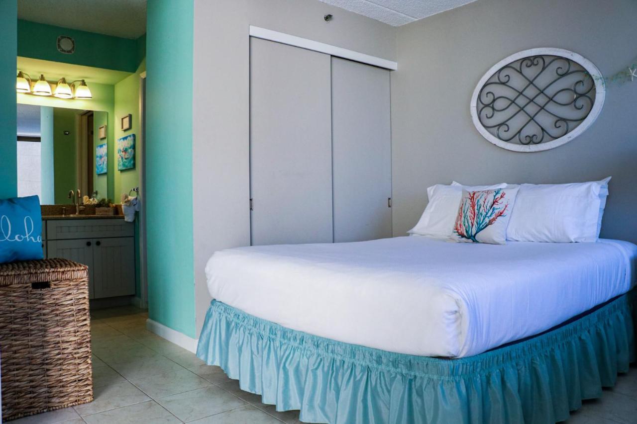 The Makai Suite At The Waikiki Banyan ホノルル エクステリア 写真